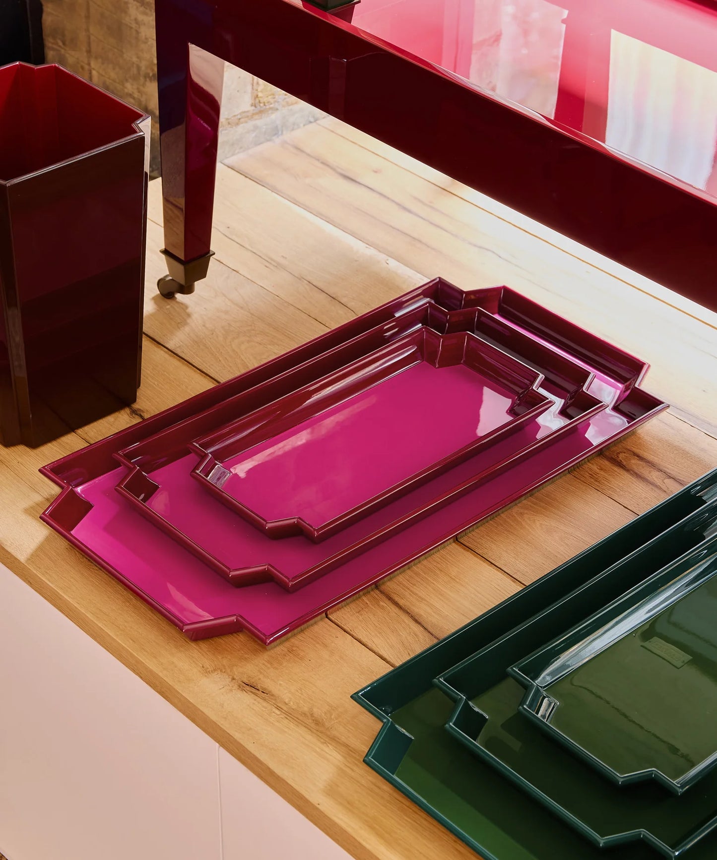 Jean Tray - Bordeaux Red/Fuchsia Pink