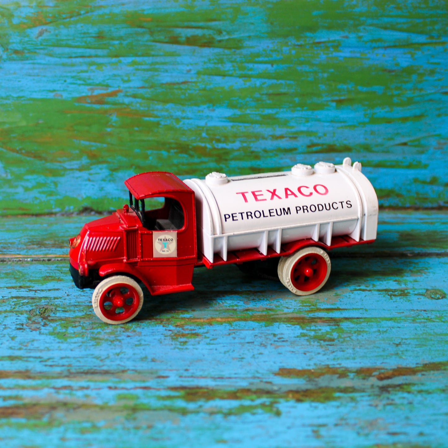 1926 ERTL Texaco Mack Tanker Truck Bank
