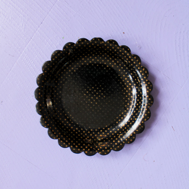 Black Scalloped Ashtray