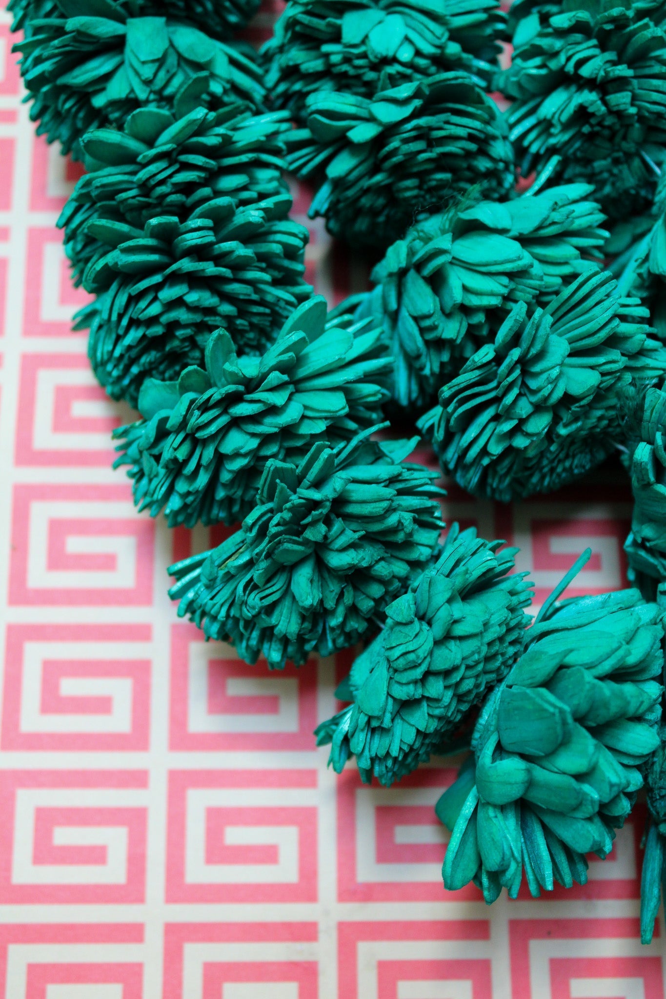 Solawood Flower Garland - Evergreen