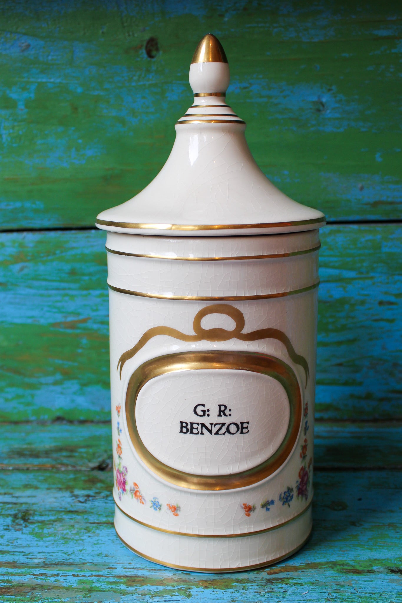 G: R: Benzoe Apothecary Jar