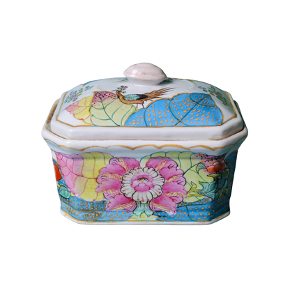 1960s Porcelain Chinoiserie Tobacco Leaf Lidded Box