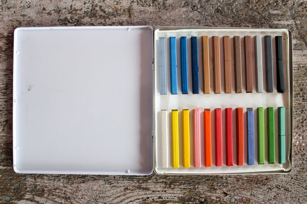 Pastels in Vintage Tin - Set of 24